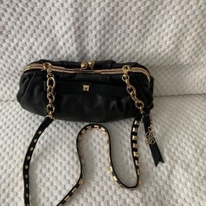 GUESS Black Slouchy Genuine Leather Chain Vintage Shoulder Bag Gold-tone Ruched